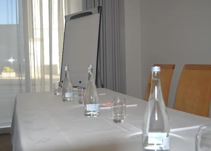 波尔图市中心高级酒店 4*