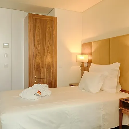 Отель Premium Downtown