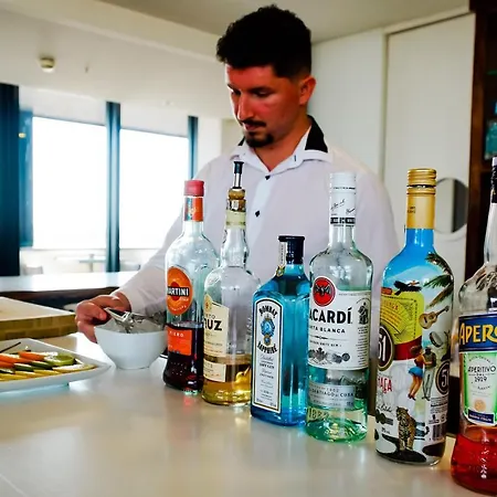 Отель Premium Downtown