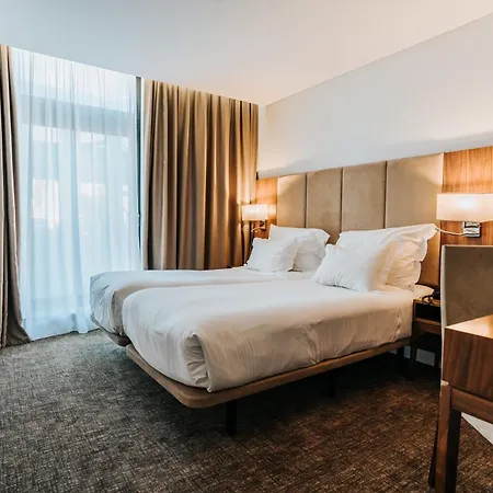 Hotel Porto Downtown 4* פורטו