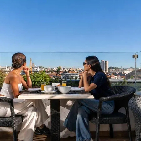 Hotel Downtown 4*