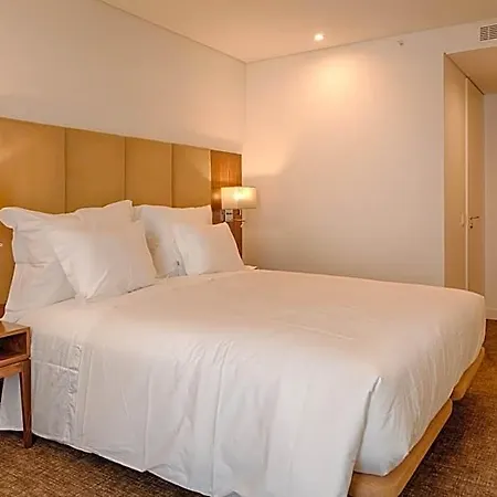 Downtown 4*