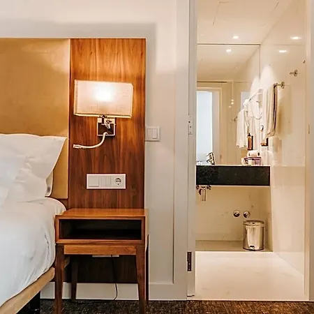 Downtown 4*