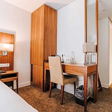 Downtown 4*