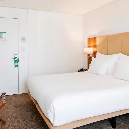 Hotel Downtown 4*