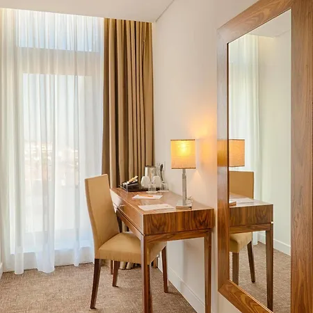 Premium Downtown 4* Porto