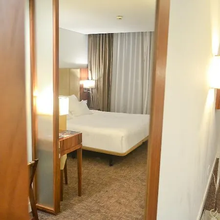 Отель Premium Downtown