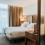 Premium Downtown 4*