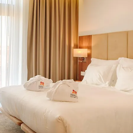 Premium Downtown Отель Порту