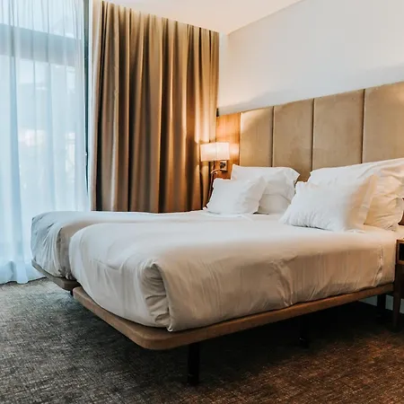 Premium Downtown Hotel