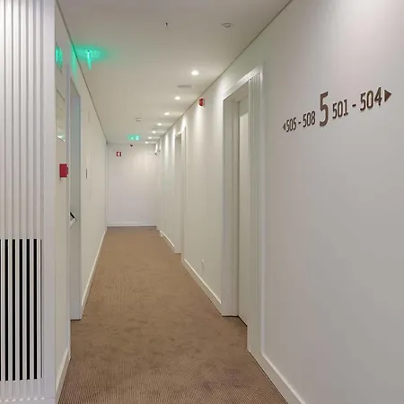 Premium Downtown Hotel 4*