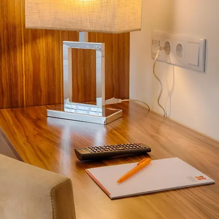 Premium Downtown Отель 4*