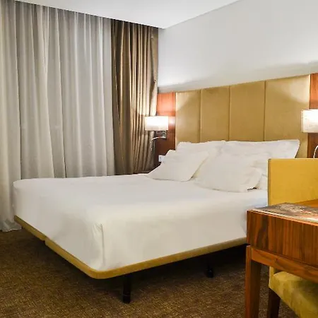 Premium Downtown 4*