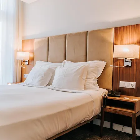 Hotel Porto Downtown Otel 4*